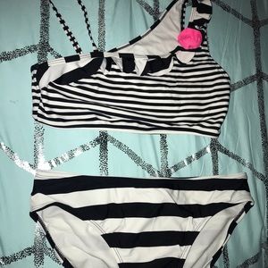 Bathing suit